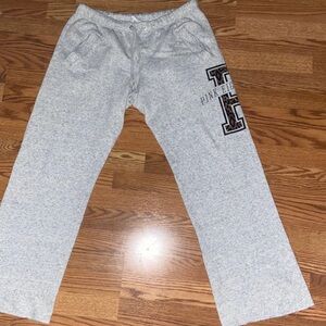 BEAUTIFUL VS PINK SWEATPANTS